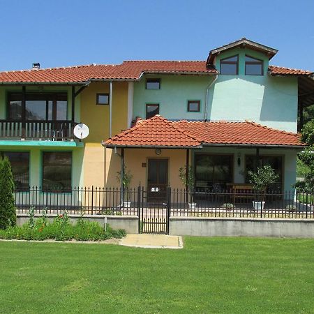 Pri Orehite Guesthouse Oreszak Zewnętrze zdjęcie