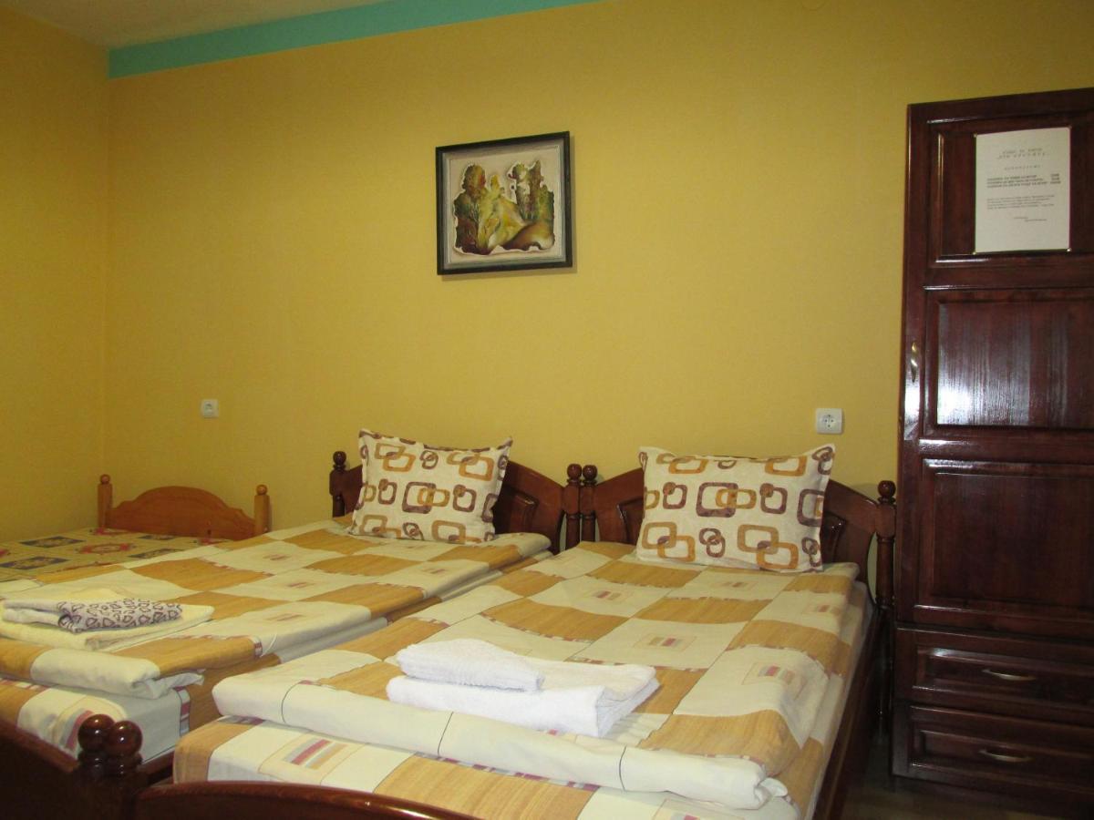 Pri Orehite Guesthouse Oreszak Zewnętrze zdjęcie