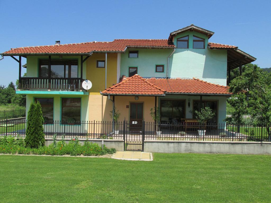 Pri Orehite Guesthouse Oreszak Zewnętrze zdjęcie