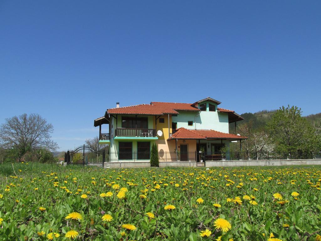 Pri Orehite Guesthouse Oreszak Zewnętrze zdjęcie