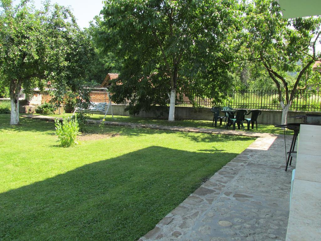 Pri Orehite Guesthouse Oreszak Zewnętrze zdjęcie