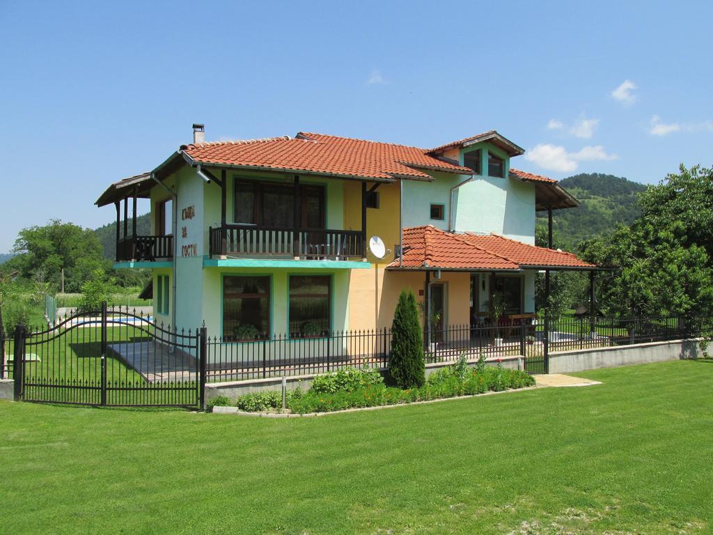 Pri Orehite Guesthouse Oreszak Zewnętrze zdjęcie