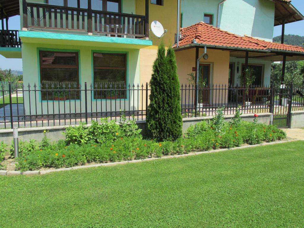 Pri Orehite Guesthouse Oreszak Zewnętrze zdjęcie